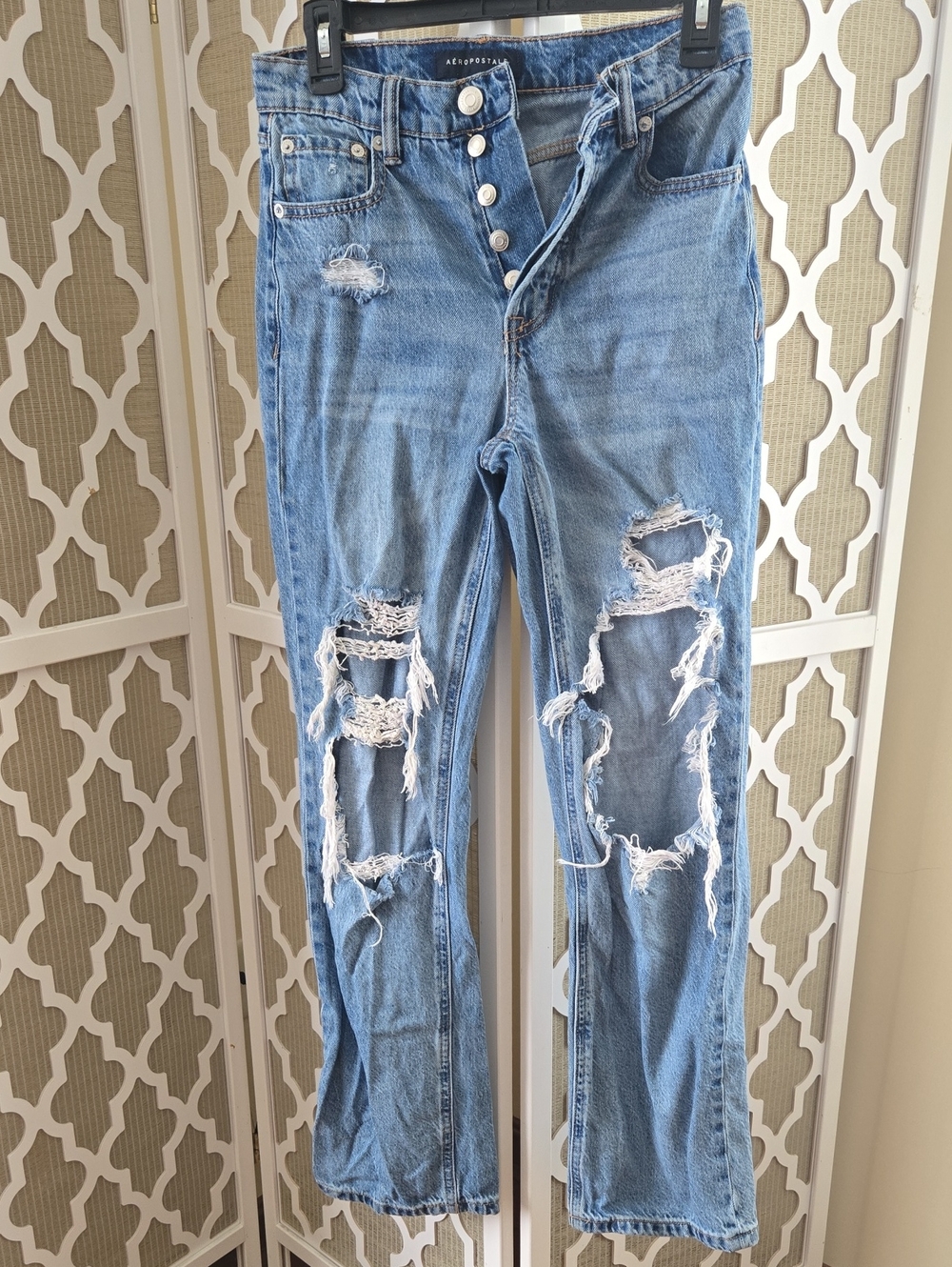 Aeropostale Women's Light Blue Ripped Straight-Leg Jeans